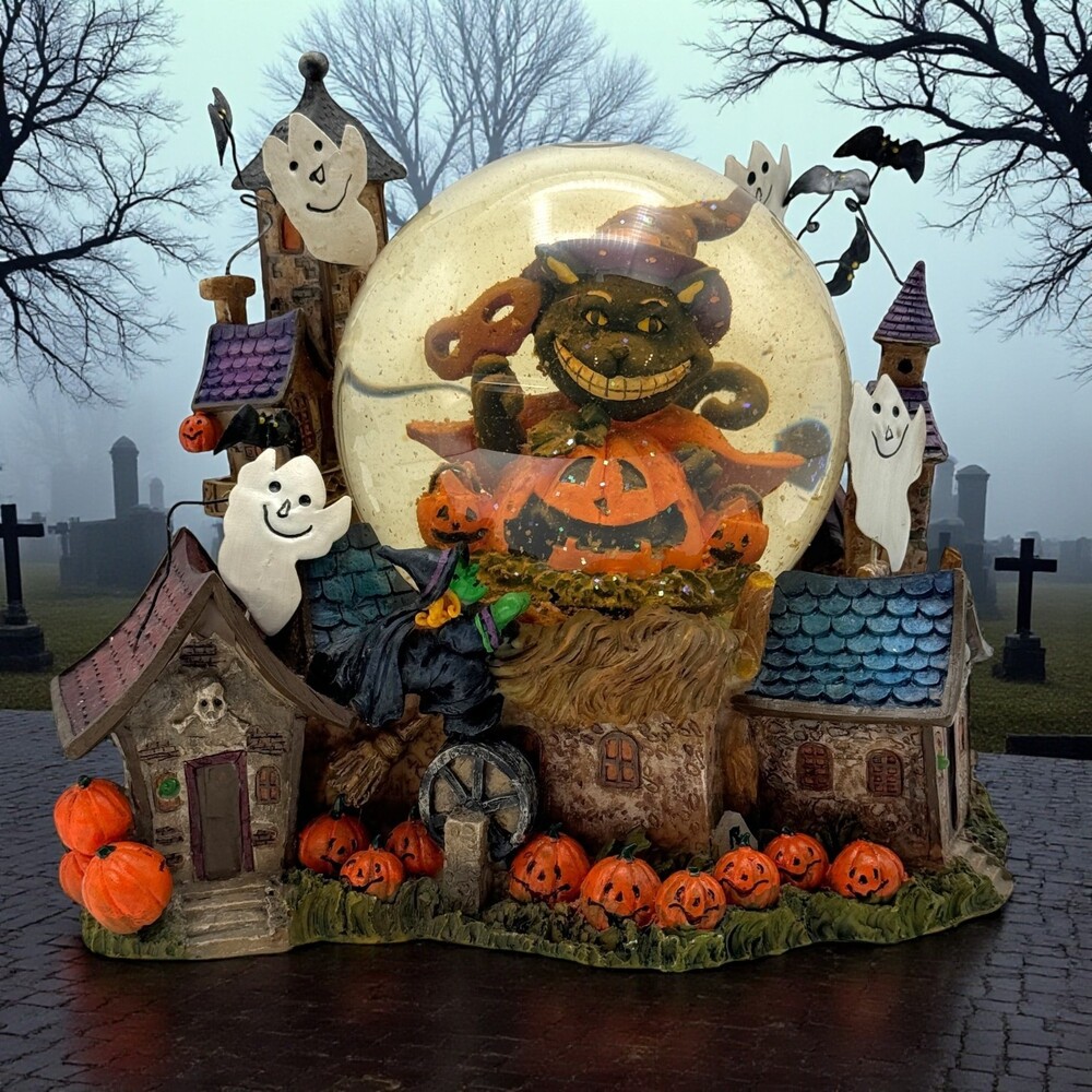 Spooky Halloween Waterglobe Flashing Lights Ghost Sound Scary House Pumpkin Bats